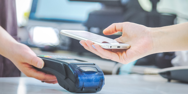 Mobile Payment &#8211; wer zahlt alles bereits via Smartphone?
